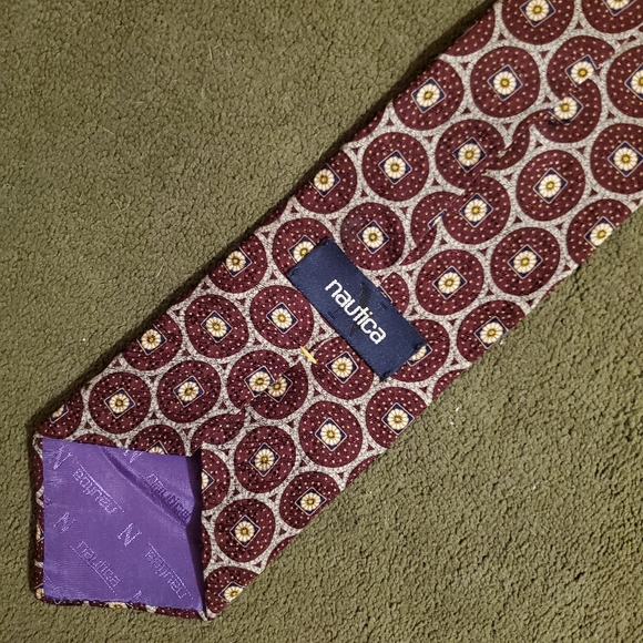 Mens Nautica Vintage Circle Pattern, Silk Necktie - Picture 4 of 4